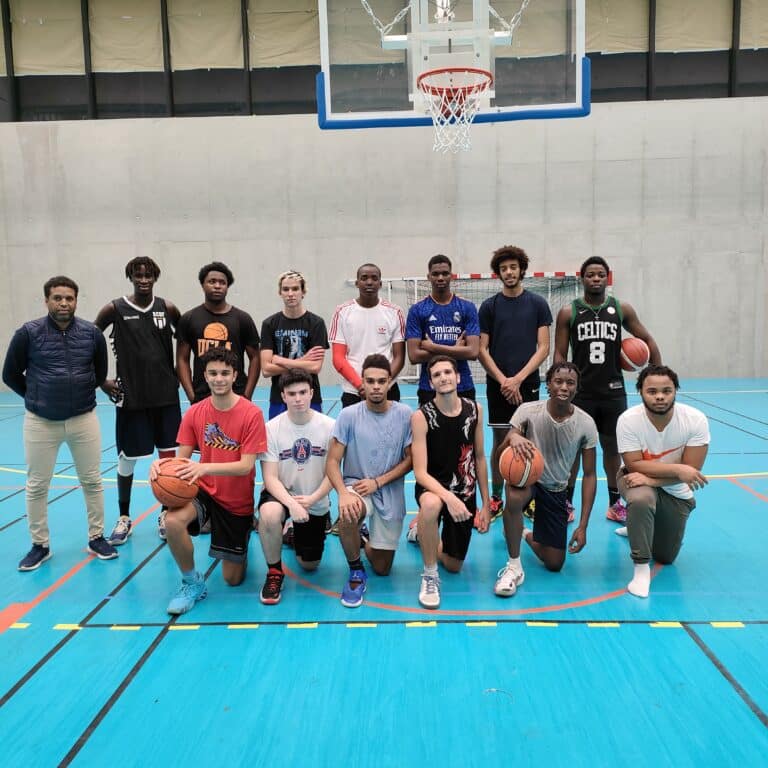 Equipe Hommes et entraineur Basket A.Lipmann