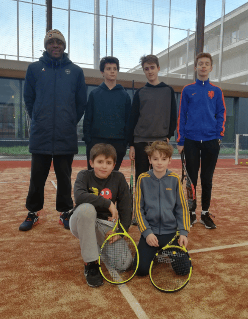 Joueurs et professeur de tennis Paris