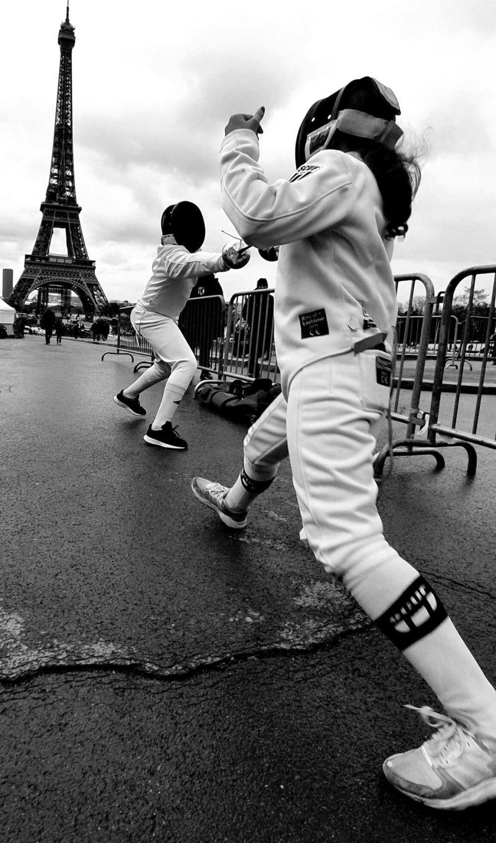 [SCUF] Escrime devant tour Eiffel